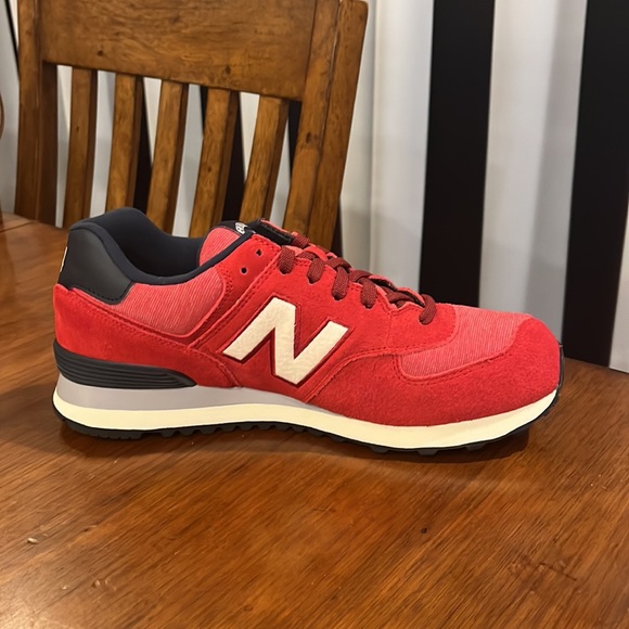 New Balance 574 ML574PRD varsity pack shoes sneakers red new Mens Size 9.5 - Picture 4 of 12